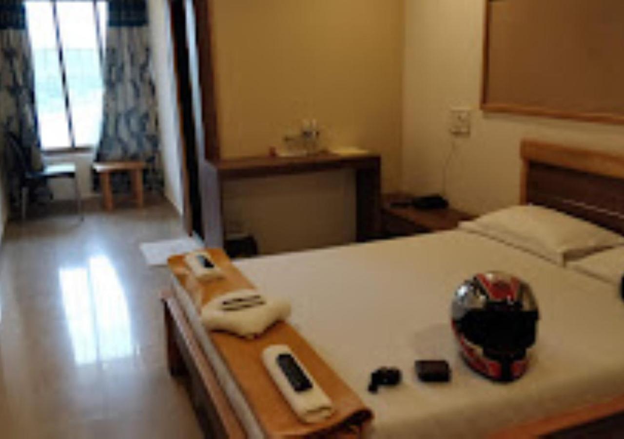 Hotel Jaltarang Kalmath Kankavali Екстериор снимка